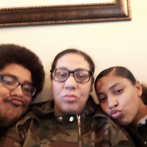 Meet your Posher, Becca's